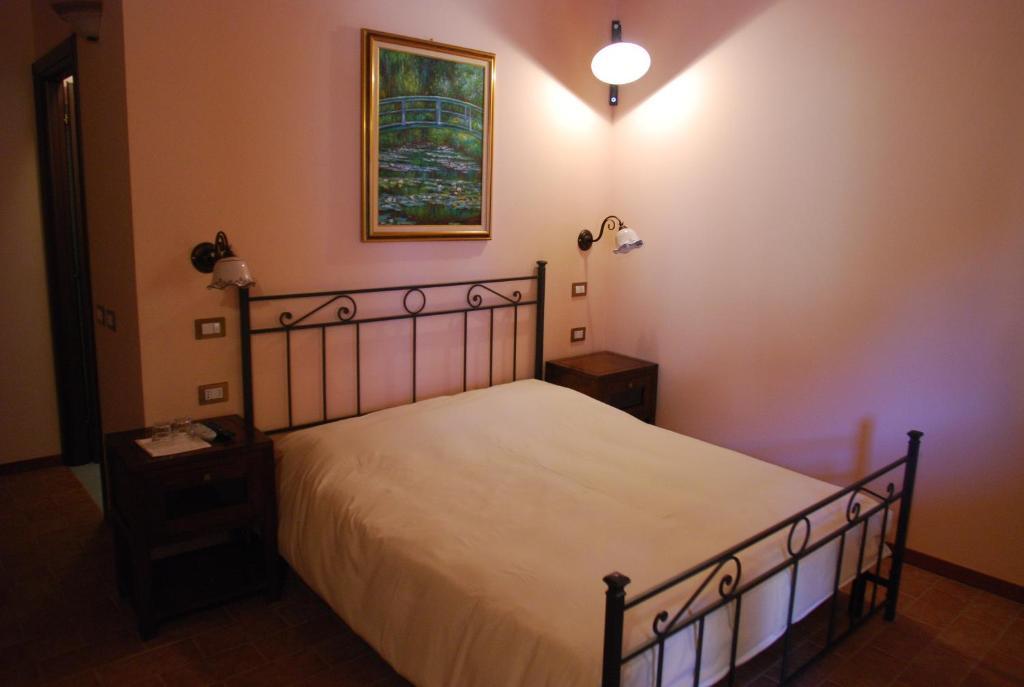 Agriturismo Cascina Madonnina Pregnana Milanese Room photo