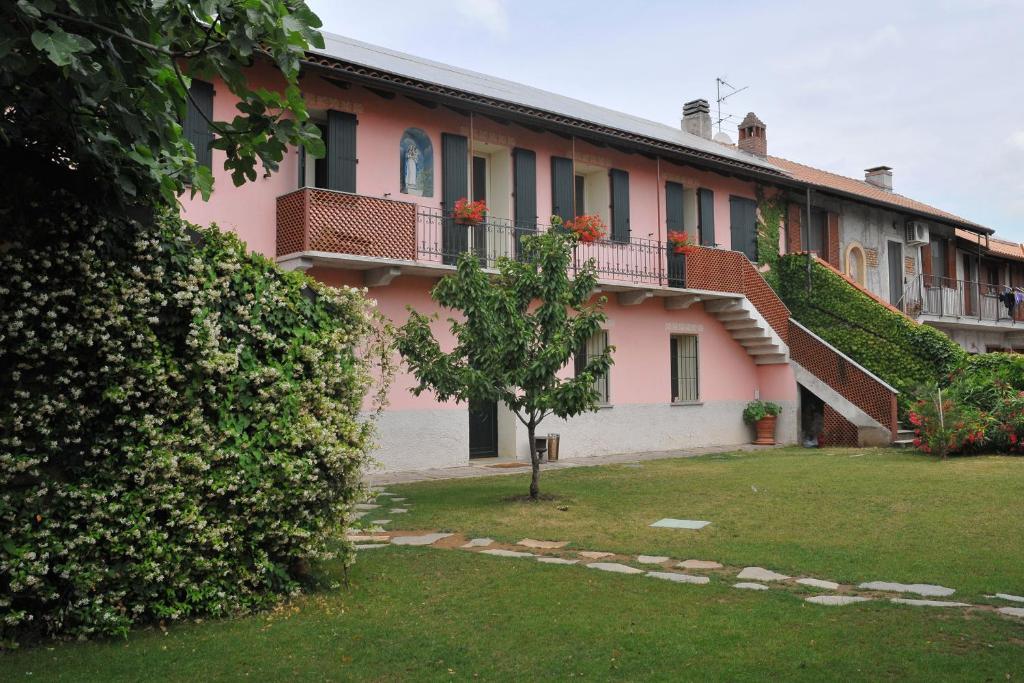 Agriturismo Cascina Madonnina Pregnana Milanese Exterior photo